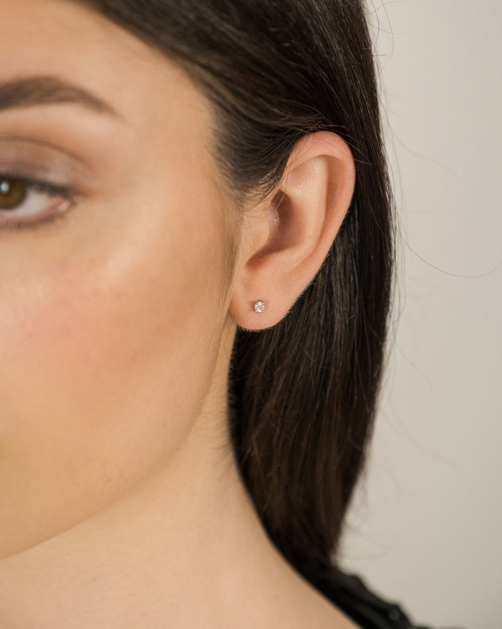 Orecchino Singolo Punto Luce Simonetta Argento