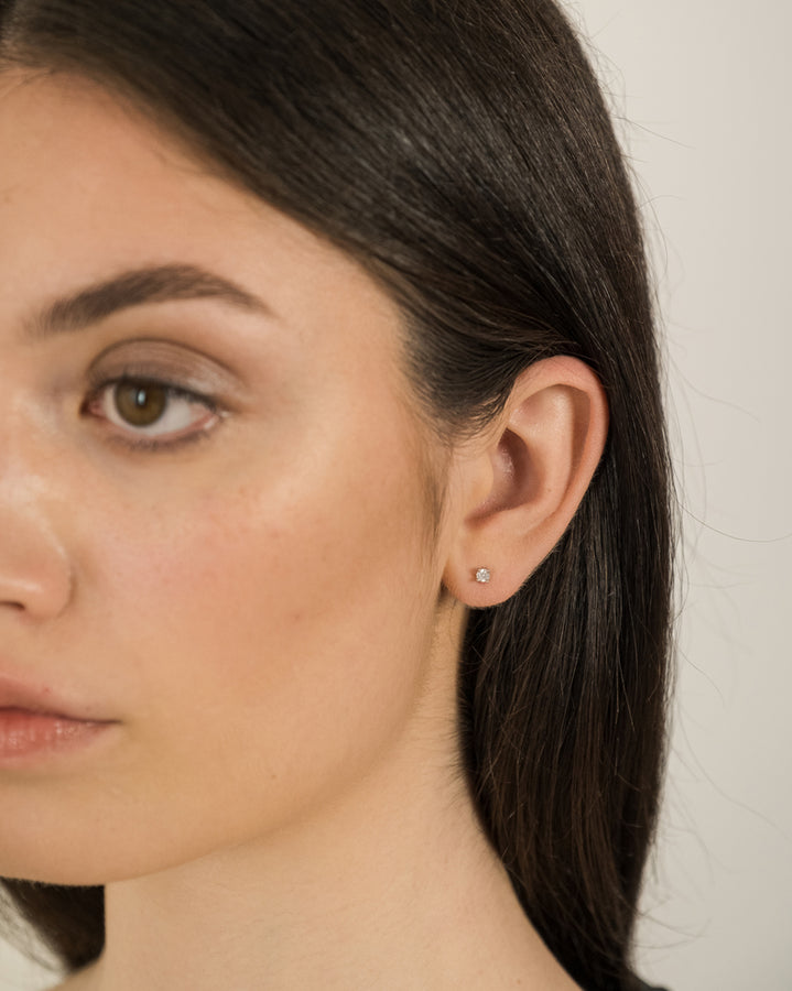 Orecchino Singolo Punto Luce Simonetta Argento