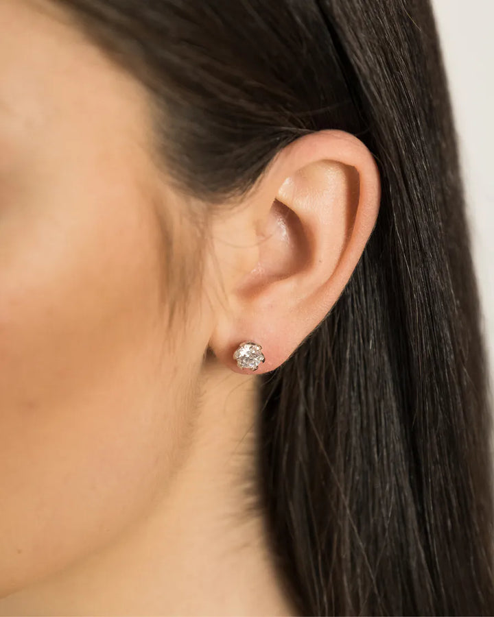 Orecchini punto luce Mina